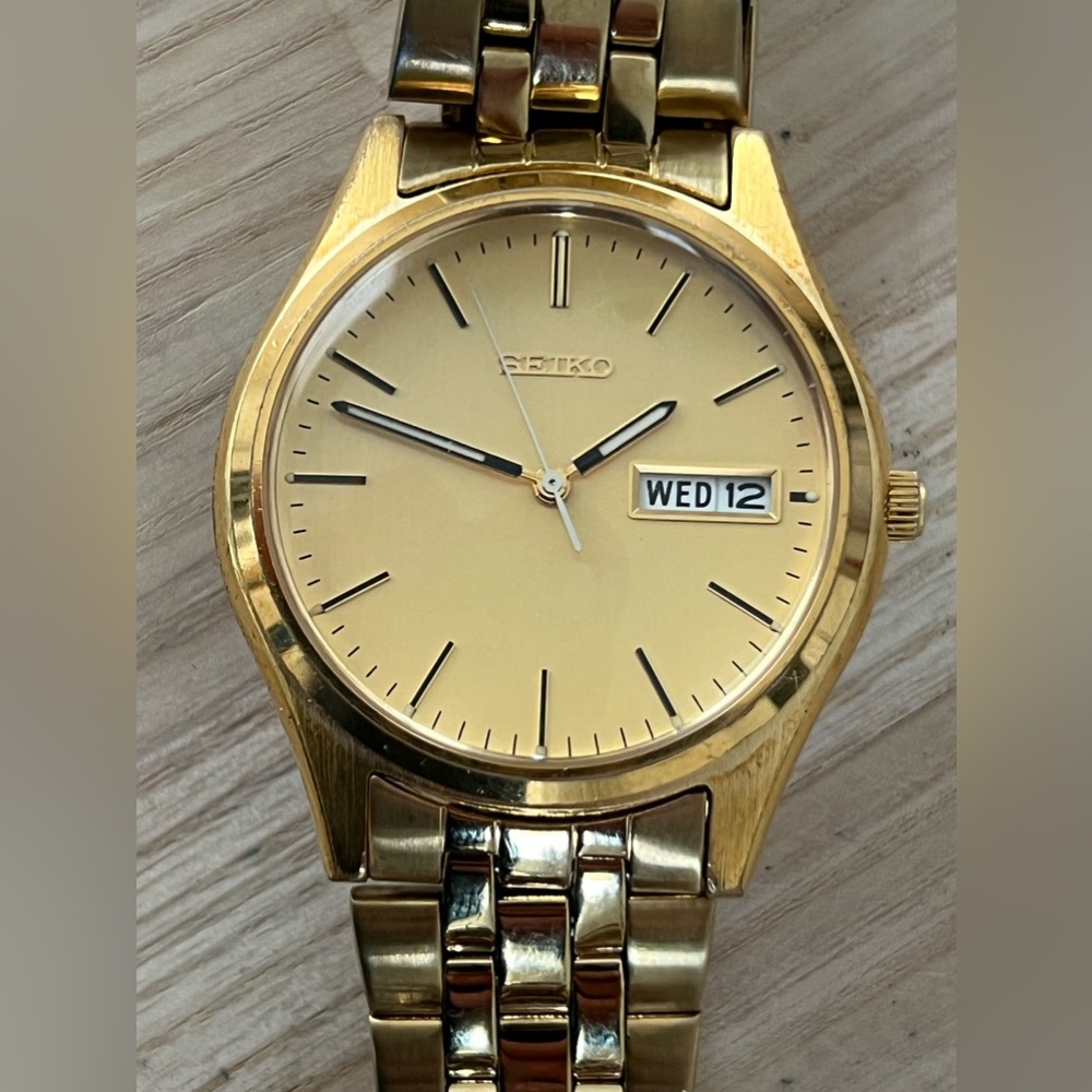 Seiko Vintage Men’s Watch Gold-Tone Dial Bracelet Markers Day Date Windows